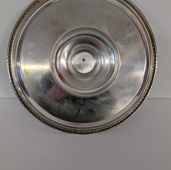 Silverplate Pedestal Cake Platter. - Picture 5 of 5